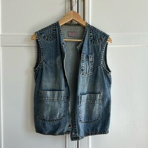 Jean’s vest with baggy fit, used once, heavy fabric